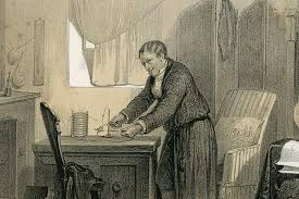 Alessandro Volta seduto nel suo studio, circondato da libri, strumenti scientifici e appunti. L'ambiente è ricco di dettagli storici, con un banco da lavoro su cui è posizionata una pila in fase di sperimentazione.